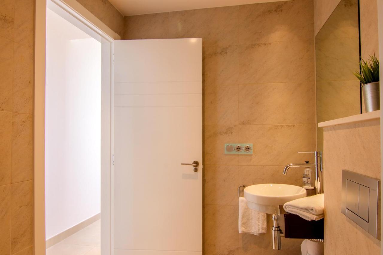 Premium Class Apartment Ла-Віла-Джойоза Екстер'єр фото