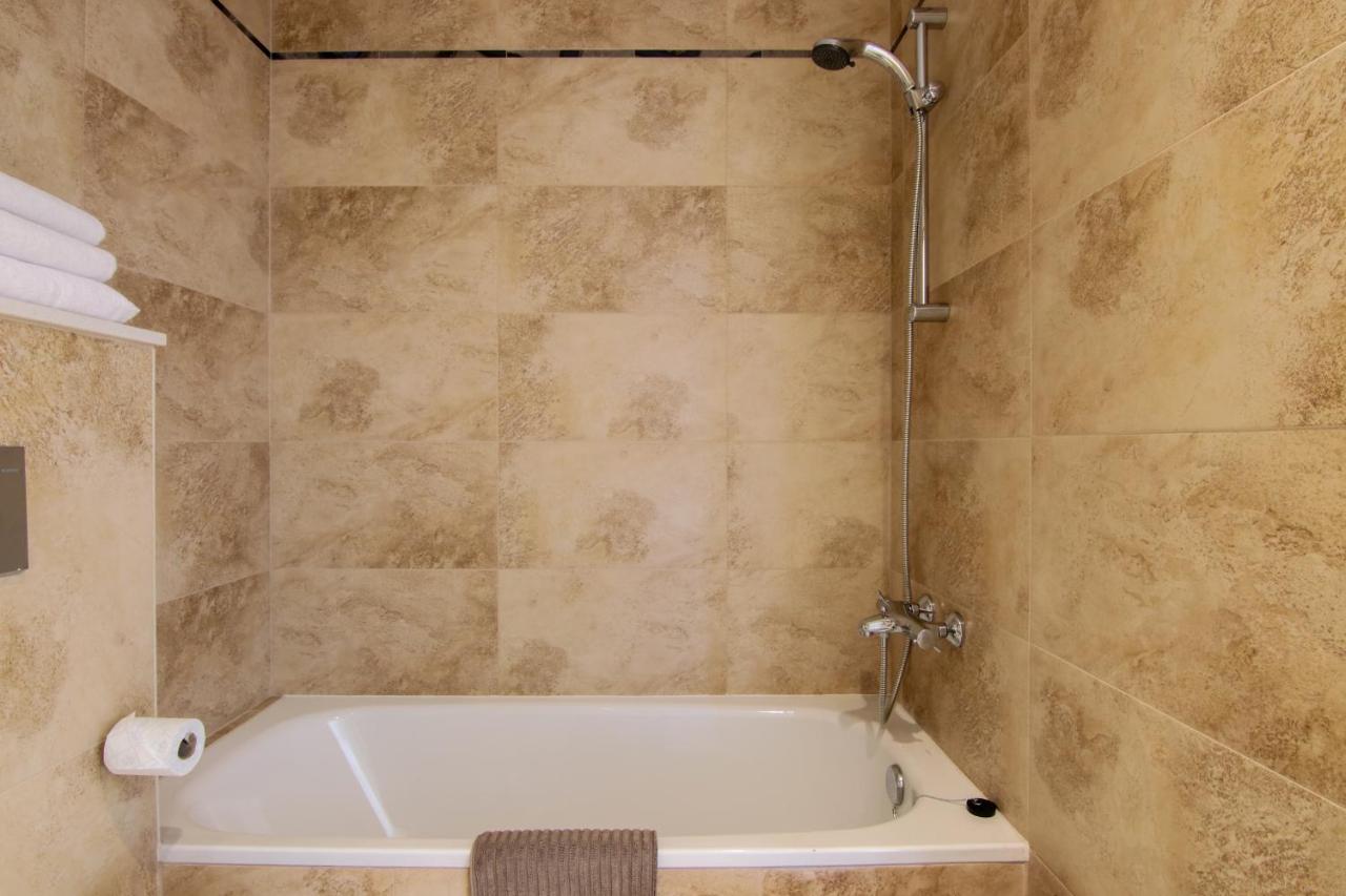 Premium Class Apartment Ла-Віла-Джойоза Екстер'єр фото